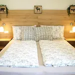 Guest house Sauschneidhof - 3*